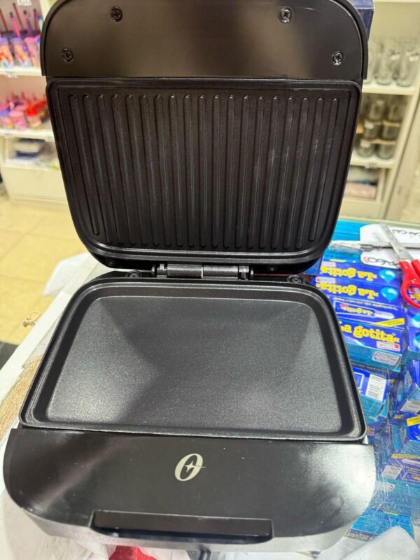 SANDWICHERA OSTER 750W - Image 2
