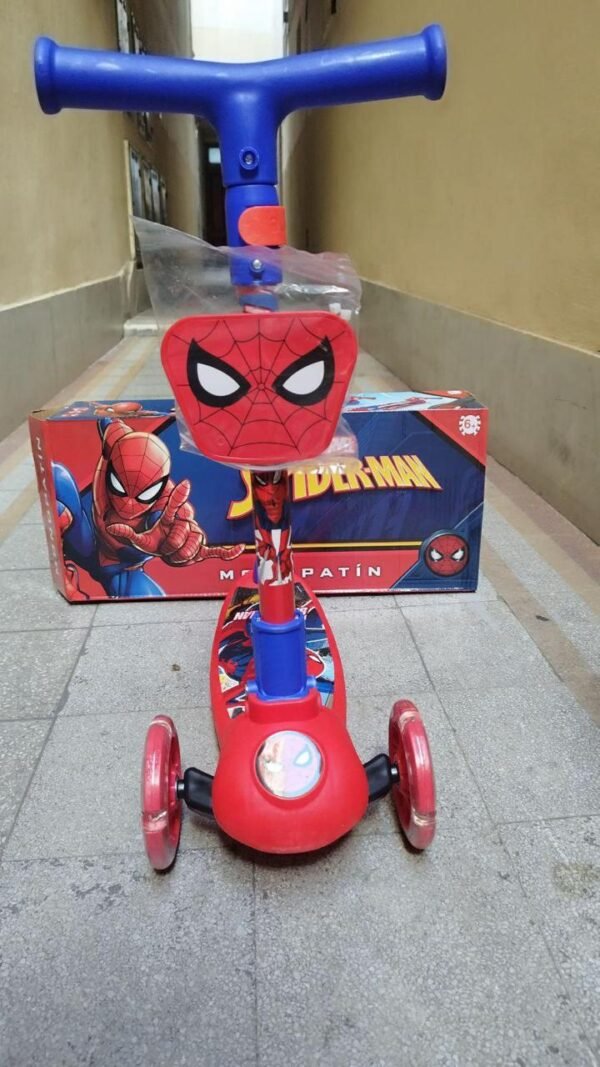 MONOPATIN CON LUZ HOMBRE ARAÑA - Image 2